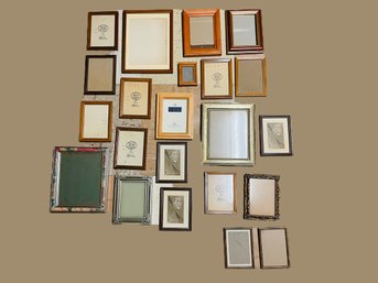 Picture Frames Lot #369