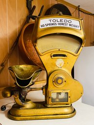 Rare Original Vintage Toledo Scale With 2 Polished Brass Pans #249