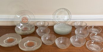 Lot Of 12 Vintage Glass Dinner Plates, 8 Glass Bowls And Dinner Plates And 3 Extra Bowls  182
