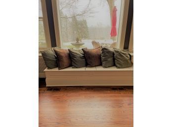 Lot Of 6 Decorative Pillows