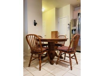 Oak Ball And Claw Dining Room Table W/2  Leaves  And 4 Chairs #47