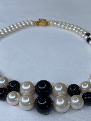 Graduating Beaded Pearl Necklace With Gold Tone Clasp, 16 Inches Long