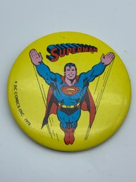 SUPERMAN DC Comics 1976 Button/ Pin, 3 Inches