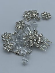 Elegant Crystal Formal / Bridal Clear Rhinestone And Silver Hair Comb, 4.25 Inches