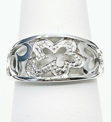14KT White Gold Natural Diamond Flower And Heart Ring Size 7 - J11183