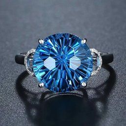 7.86 Ct Genuine Swiss BlueTopaz Ring In 18k Gold Size 5.5