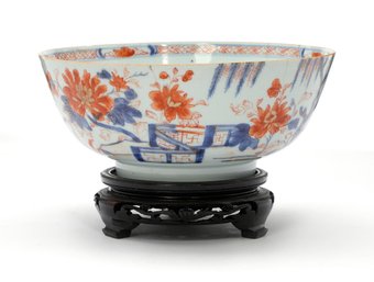 A Chinese Qing 18th Century Imari Bowl