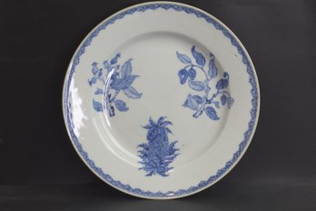 Chinese Export Porcelain 'Pineapple' Plates, China, Qinalong (1736-96)