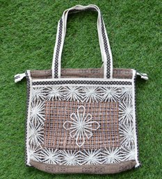 Handmade Brazilian Lace Satchel Tote Shoulder Handbag - Authentic Craftsmanship In Beige And White