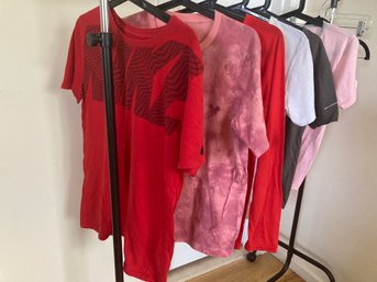 Women T-shirts 6 Pieces Size M