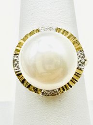 14KT Yellow Gold Fresh Water Pearl Ring Size 7 - J11224