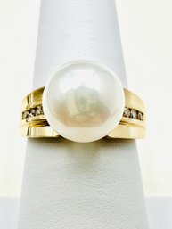 14KT Yellow Gold Pearl And Diamond Ring  Size 7.25 -  J11347