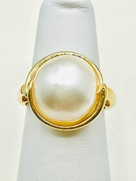 14KT Yellow Gold Mobe Pearl Ring Size 5 - J11350