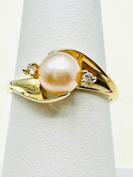 14KT Yellow Gold Cultured Freshwater Pearl With Diamond Fancy Ring Size 7.5 - J11385