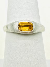 18Karat White Gold Yellow Topaz Ring Size 6.25 - J11451