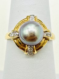 14 Karat Yellow Gold Pearl Ring Size 6 - J11582