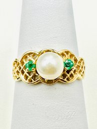 14KT Yellow Gold Natural Emerald And Pearl Ring Size 5.25 - J11781