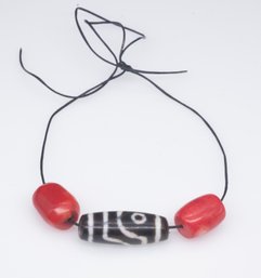 Old Tibetan Dzi Bead Red Coral Bracelet