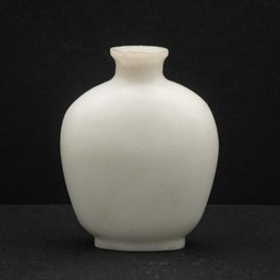 Old Chinese White Jade Snuff Bottle