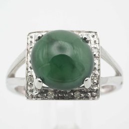 14K White Gold And Diamond Cabochon Green Jadeite Ring
