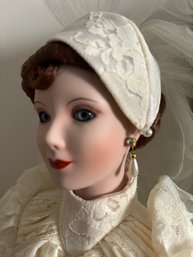 'Betty's 1930s Wedding Dress Doll' Ashton Drake Doll Ta9157