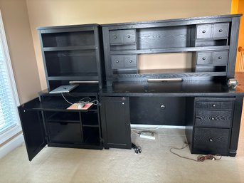 Black Desk Set