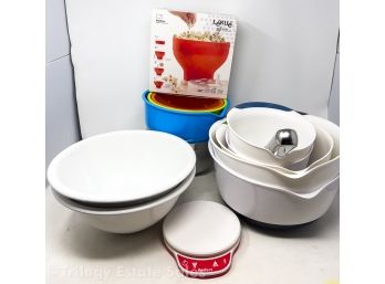 Lot Of Mixing Bowls Including Lekue Silicone Popcorn Bowl