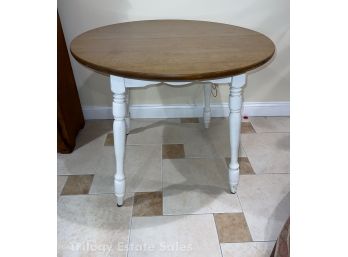 Walter Of Wabash Round Turned-Leg Kitchen Table