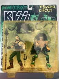 The Animal Wrangler 'Kiss' Figure