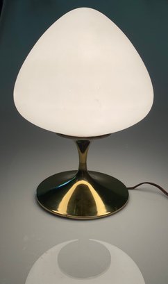 Laurel Acorn Lamp