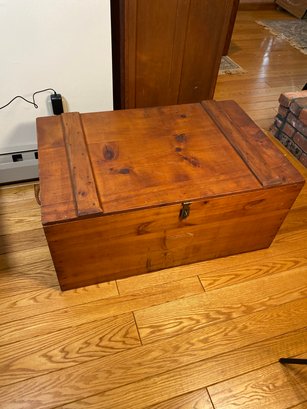 Beautiful Wooden Flat Top Chest - Would Make A Great Coffee Table! Tons Of Storage!