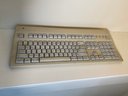 Apple Extended Keyboard II Copyright 1990