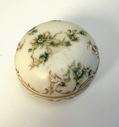 19th Century Porcelain Lidded Dresser Box / Trinket Dish