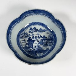 Chinese Canton Export Porcelain Bowl, 9.5inches Wide