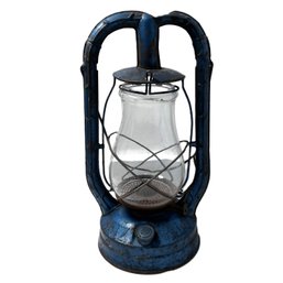 Dietz Monarch Antique Kerosene Lantern With Blue Finish