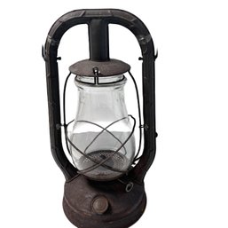 Antique Dietz Kerosene Lantern With Dietz Fitall Globe