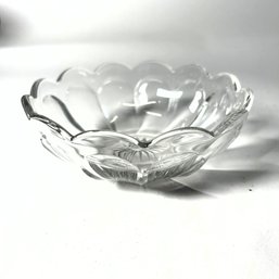 Pretty Clear Glass 6in Bowl