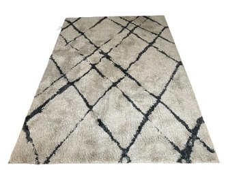 Mohawk Home Shag Style Geometric Rug, Measures 60 Inches X 96 Inches
