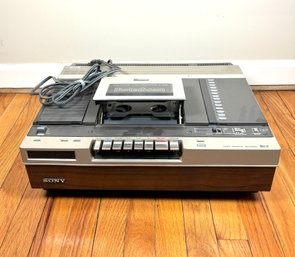Vintage Sony Betamax Stereo Videocassette Recorder SL-5600 With Remote! Untested