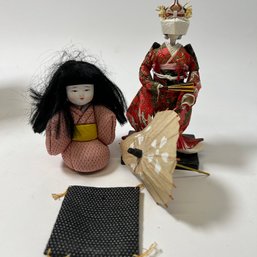 Pair Of Small Japanese Dolls Or Figurines