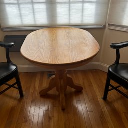 Perfect Size Oak Oval Kitchen Table, 30inch By 40inch