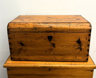 Stunning Antique Trunk With Beautiful Glossy Finish