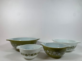 Vintage Pyrex Set Of 4 Nesting Bowls, Spring Blossom In Green
