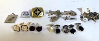 Lot Of Mens Assessories Including Cuff Links And Money Clips