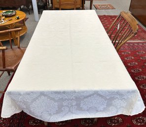 Formal Dining Table Cloth With Floral Embossed Pattern 80'x58'