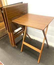 Set Of 4 Mid-Century Fold Tables TV Trays With Stand