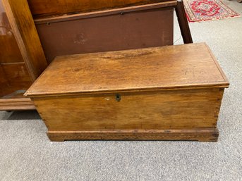 Antique Early 19th Century Flat Top Pine Steamer Chest / Trunk With Design On Bottom And Rope Handles