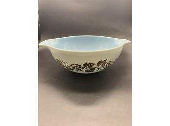 Vintage Pyrex Bowl