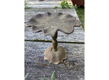 Cute Small Iron Pedestal/mini Bird Bath With Leaf Design