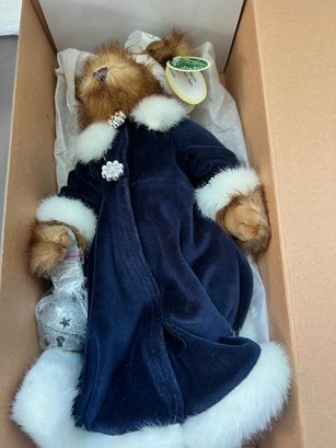Bearington Collection Holiday Sandra Bear New In Box Handcrafted Tag Attached